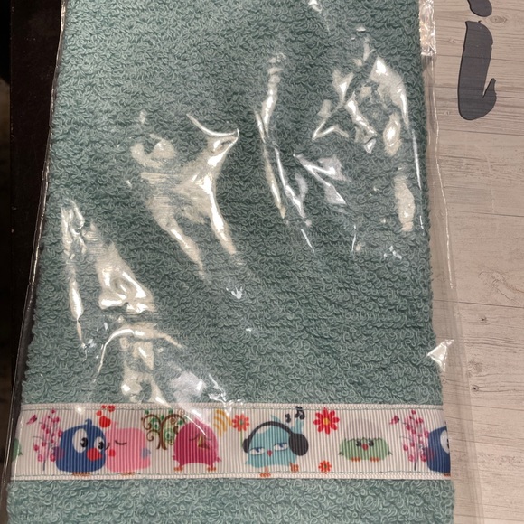 Kids face towels with trims - Picture 3 of 4